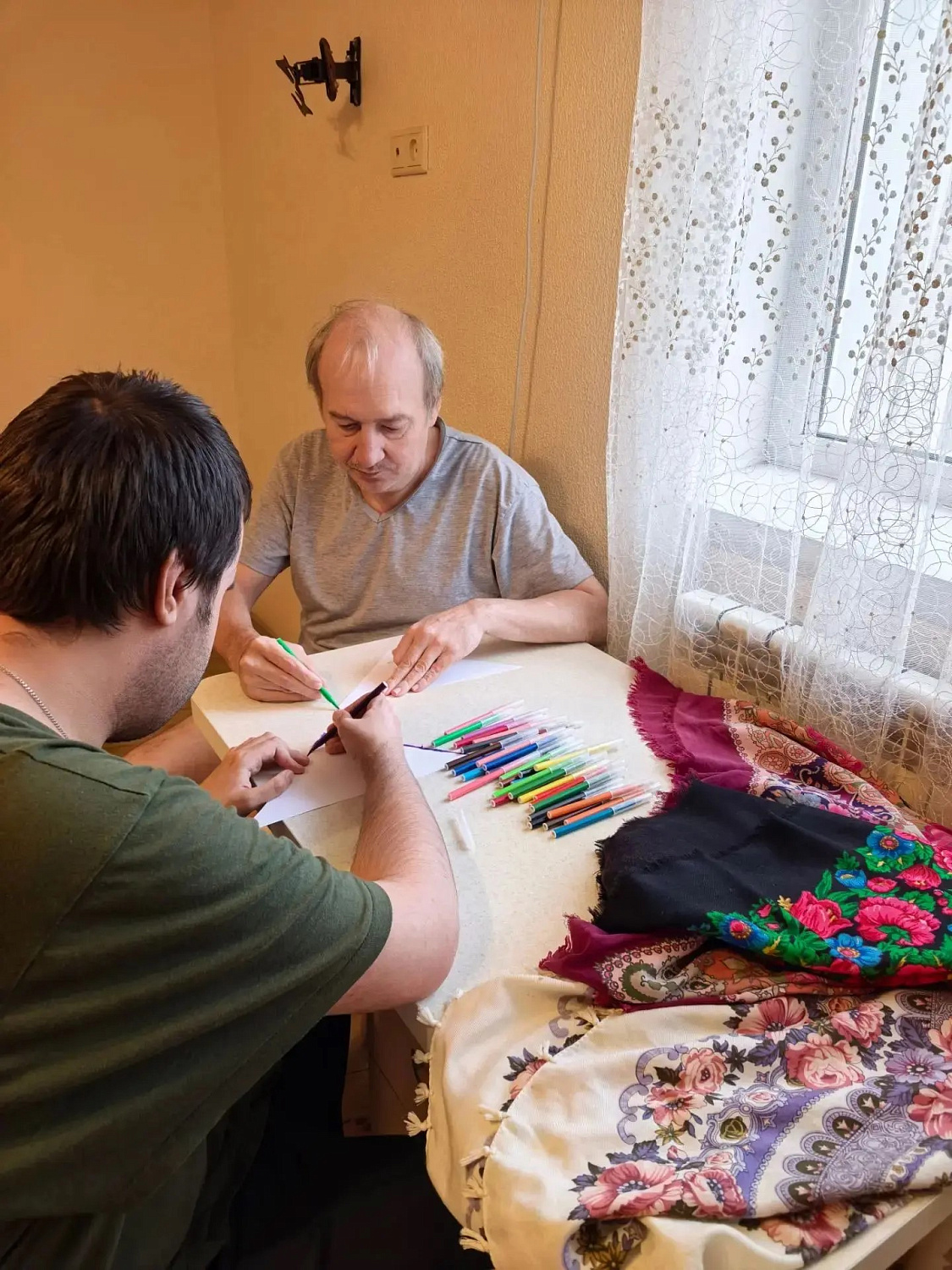 Русский платок — красота, которая живёт в наших сердцах!