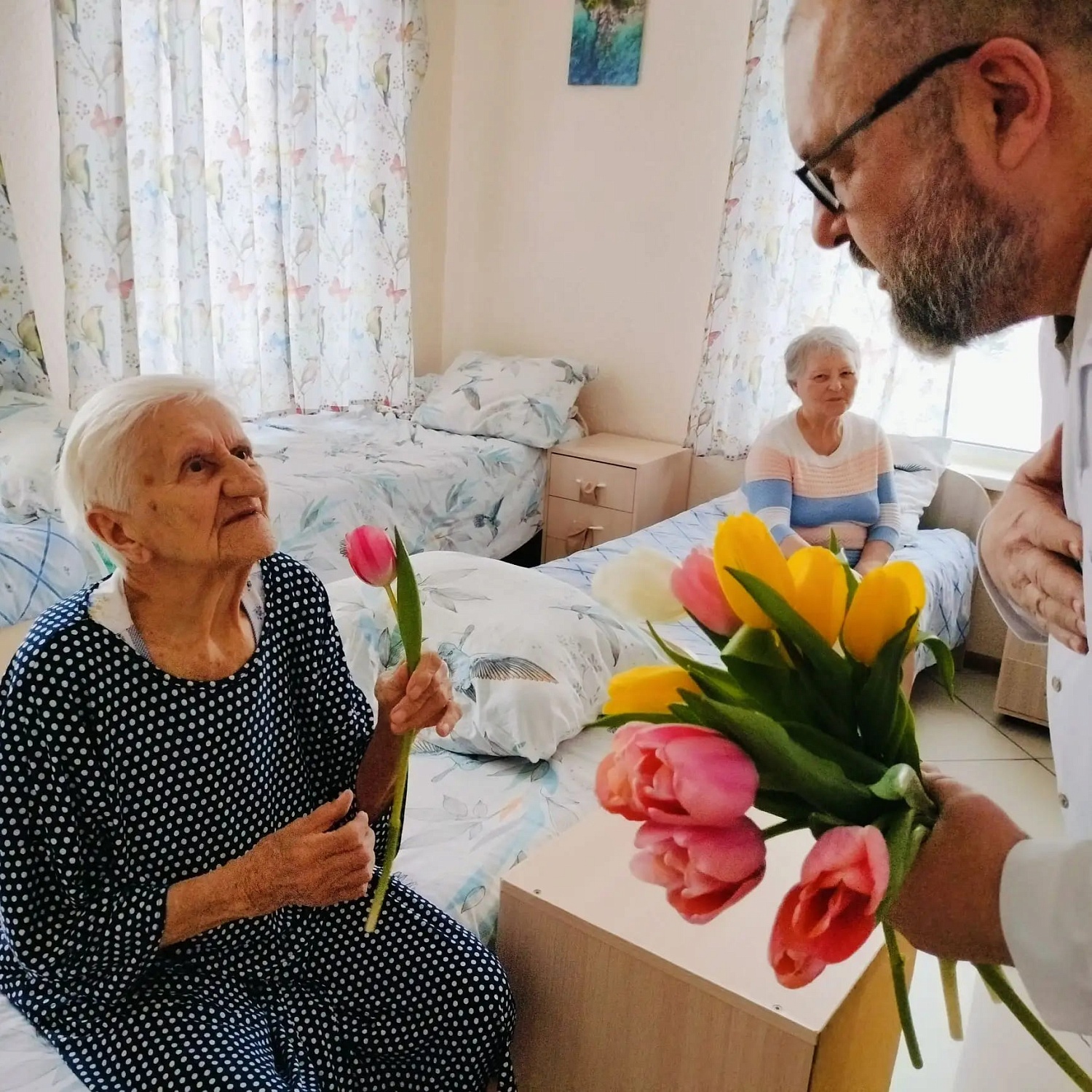 В Резиденции «Рада» на улице Радужной поздравили женщин с 8 Марта