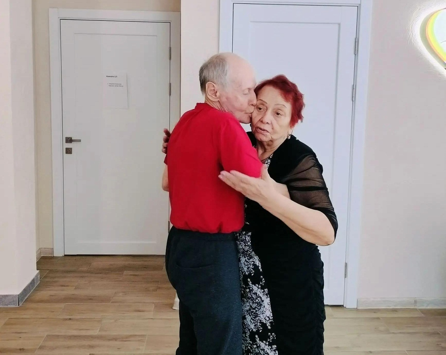 С 8 марта поздравили женщин в пансионате Рада на ул. Б. Щукина (корпус "СОДЕЙСТВИЕ")