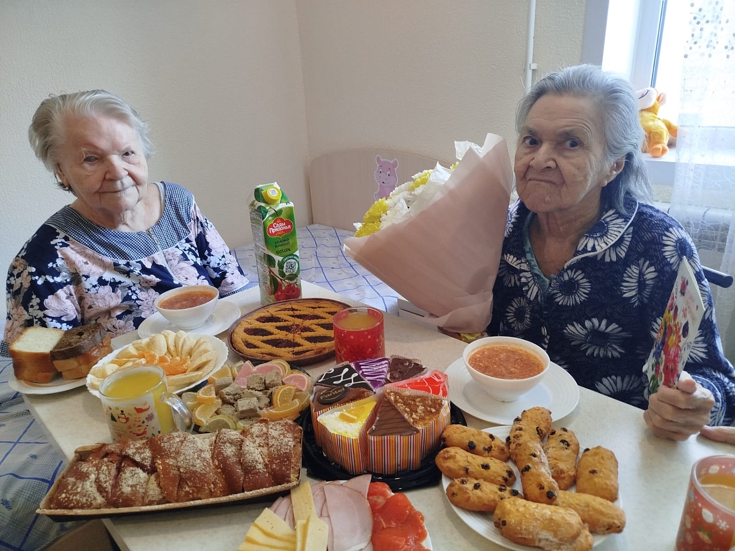 Сегодня нашей уважаемой Нине Павловне исполнилось 89 лет