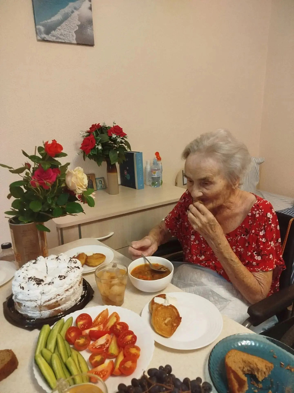 Сегодня мы всем коллективом поздравляем нашу именинницу Нестерову Светлану Николаевну