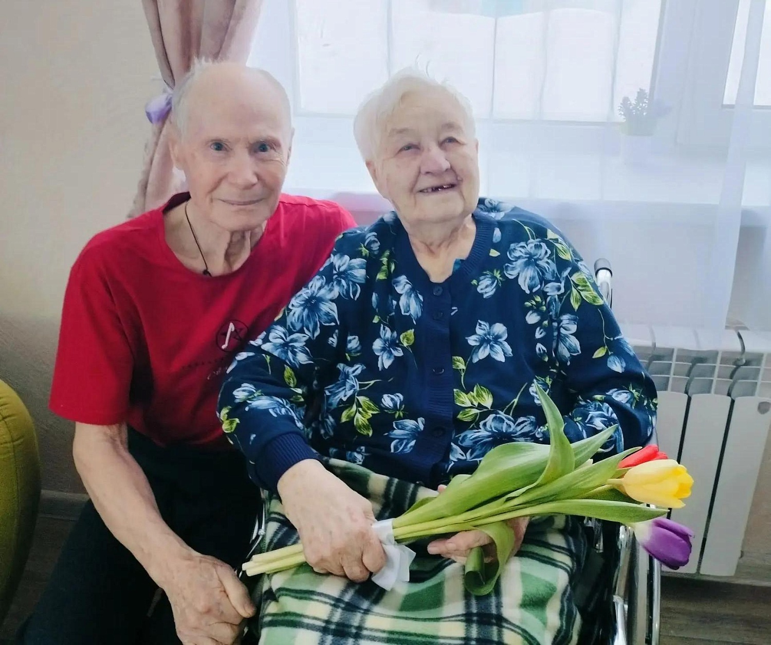 С 8 марта поздравили женщин в пансионате Рада на ул. Б. Щукина (корпус "СОДЕЙСТВИЕ")