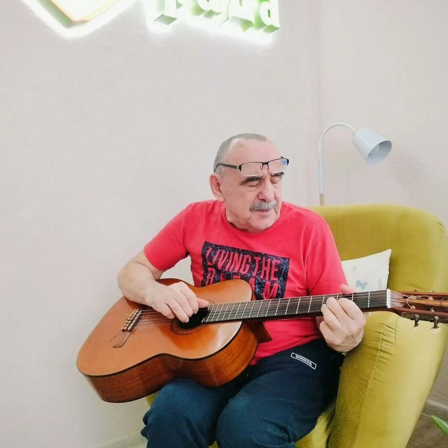 Резиденция на ул. Радужная Корпус Содействия (досуг)