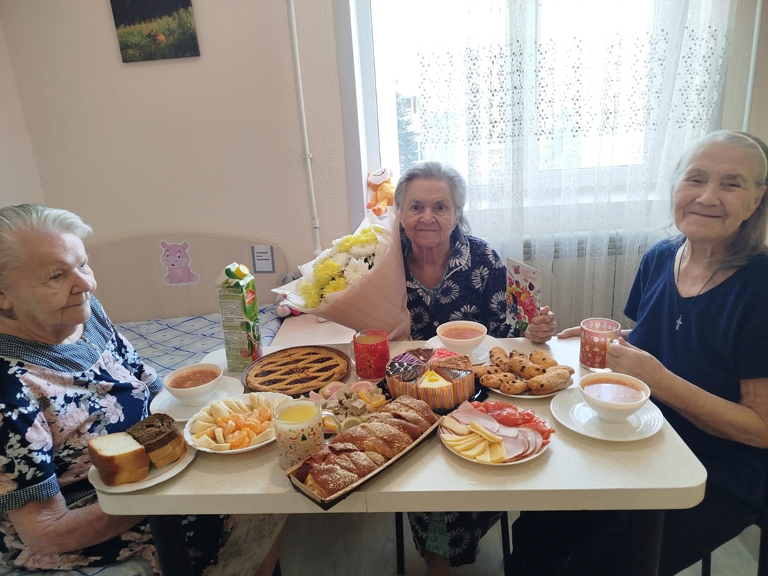 Сегодня нашей уважаемой Нине Павловне исполнилось 89 лет