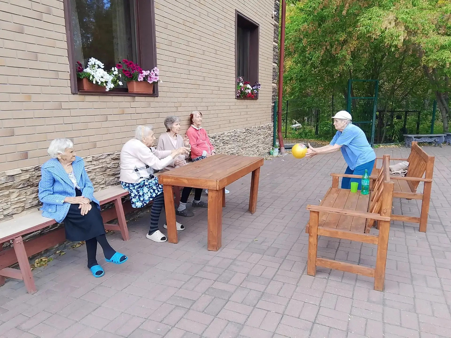 Резиденция на ул. Радужная (досуг)