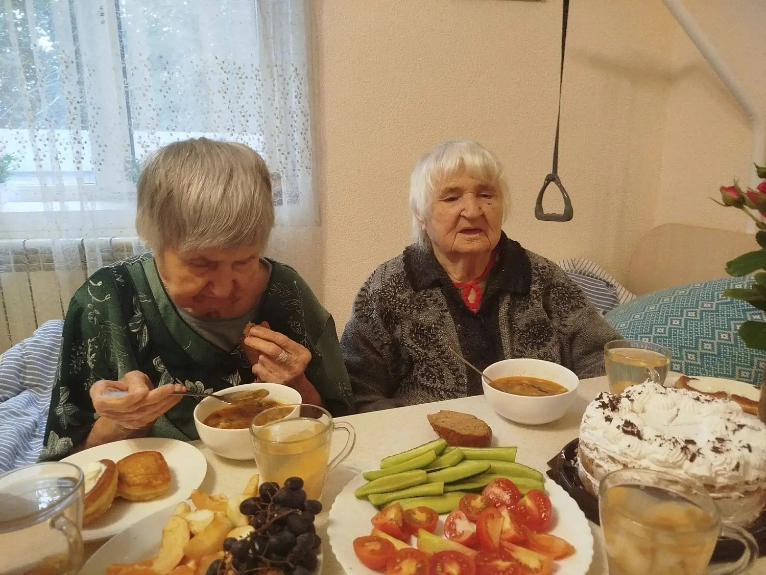 Сегодня мы всем коллективом поздравляем нашу именинницу Нестерову Светлану Николаевну