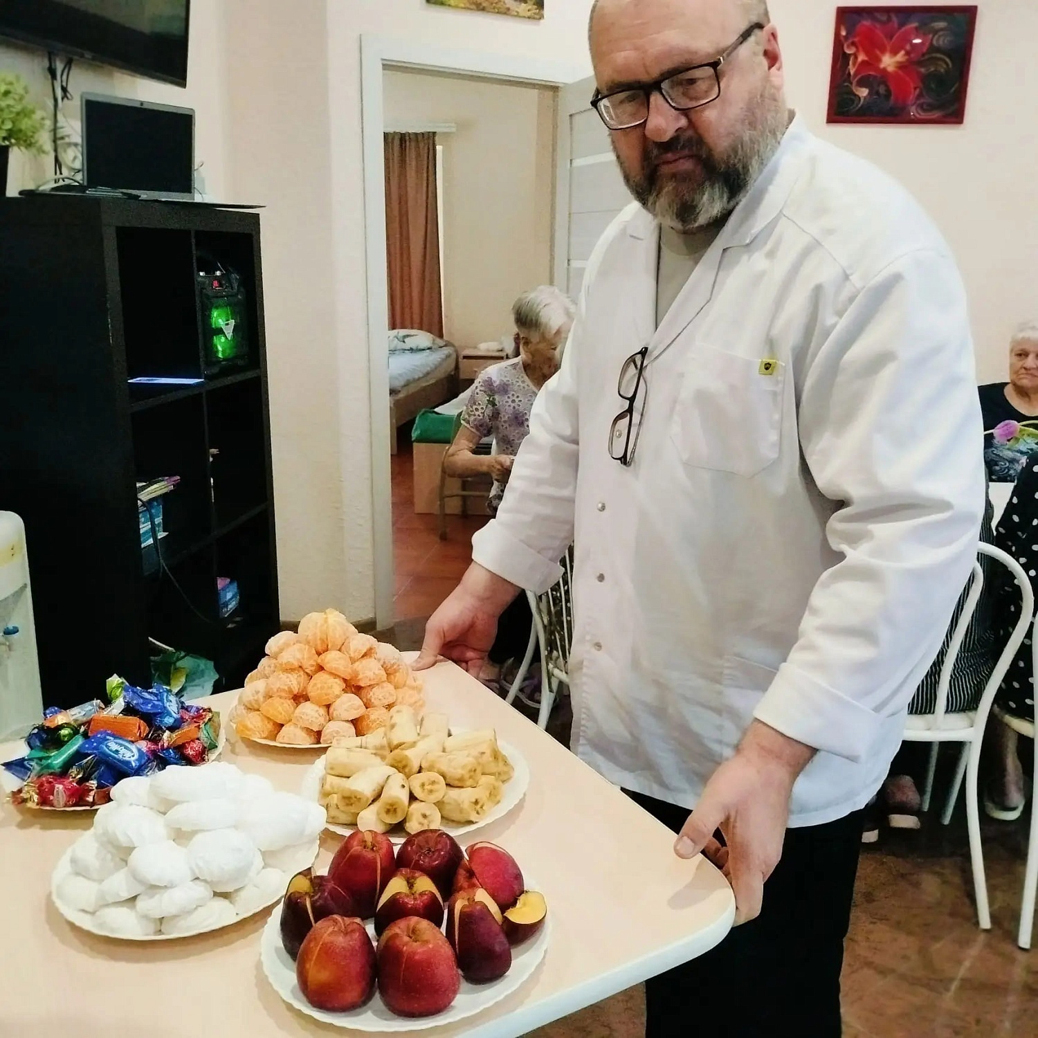 В Резиденции «Рада» на улице Радужной поздравили женщин с 8 Марта