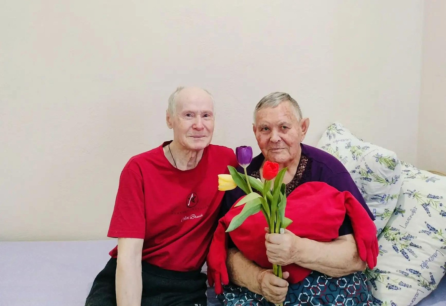 С 8 марта поздравили женщин в пансионате Рада на ул. Б. Щукина (корпус "СОДЕЙСТВИЕ")